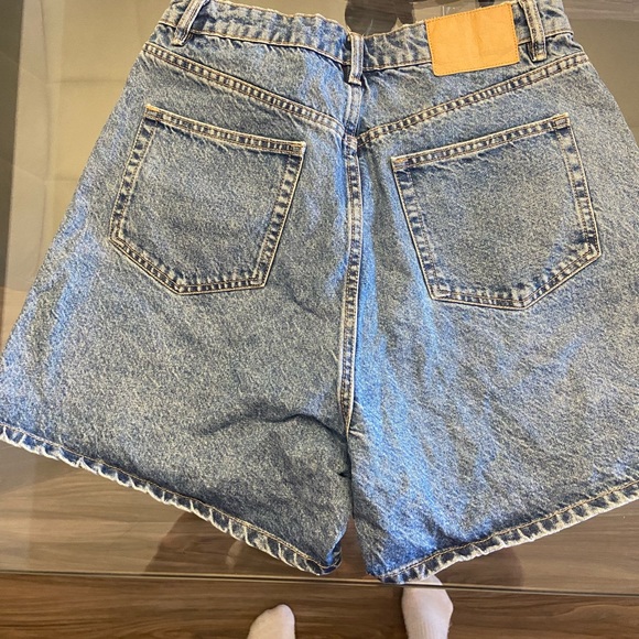ZARA mom jeans shorts, size 12 - Picture 5 of 6